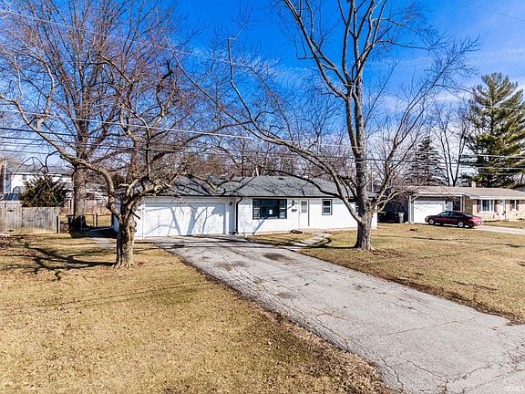 3rd image of 3509 E Maplegrove Ave