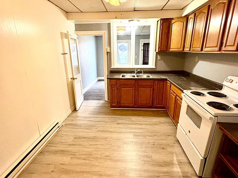 540 Walnut St #1 — Photo 2