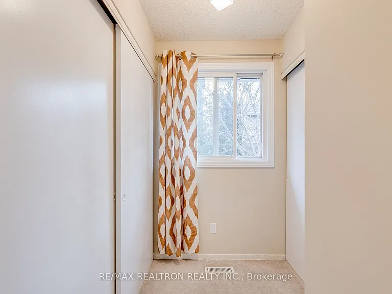 122 Rutledge Ave — Photo 12