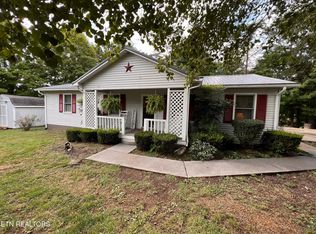130 Cedar Crest Cir, Rogersville, TN 37857
