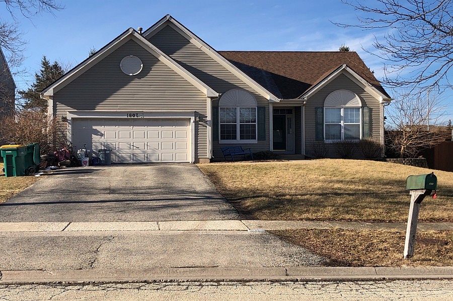 1st image of 1807 Chapman Dr