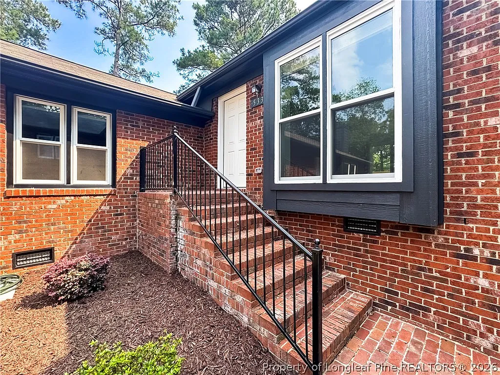 2 bed, 2.0 bath, 1027 sqft, $1,550 — Photo 2