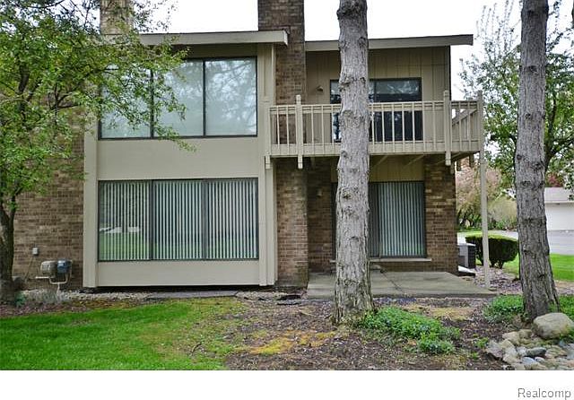 1st image of 7325 Creek View Cir #1
