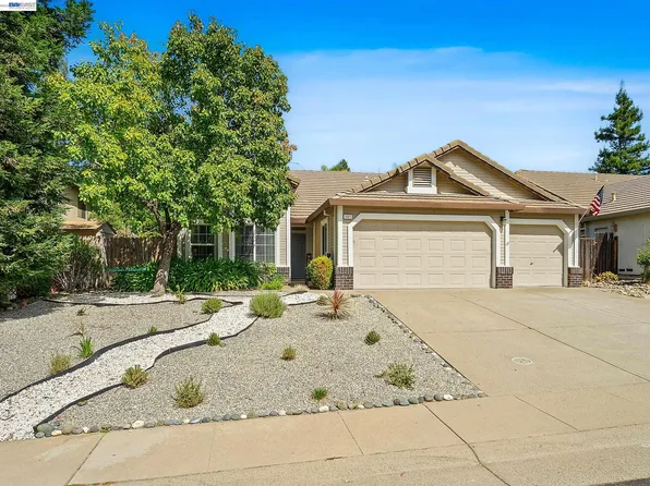 3327 Chapelle Dr, Roseville, CA 95661