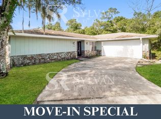 8090 River Country Dr, Weeki Wachee, FL 34607