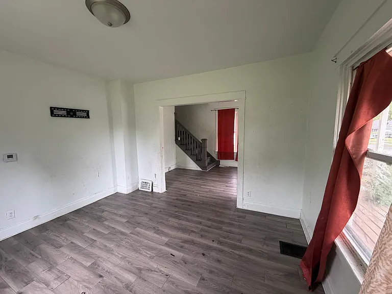3001 W Seibold St — Photo 10