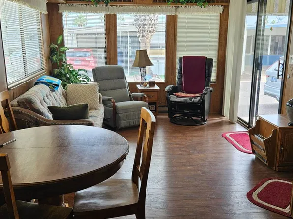 303 N Lindsay Rd #W4, Mesa, AZ 85213