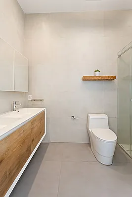 Rented by BLU Real Estate | media 19