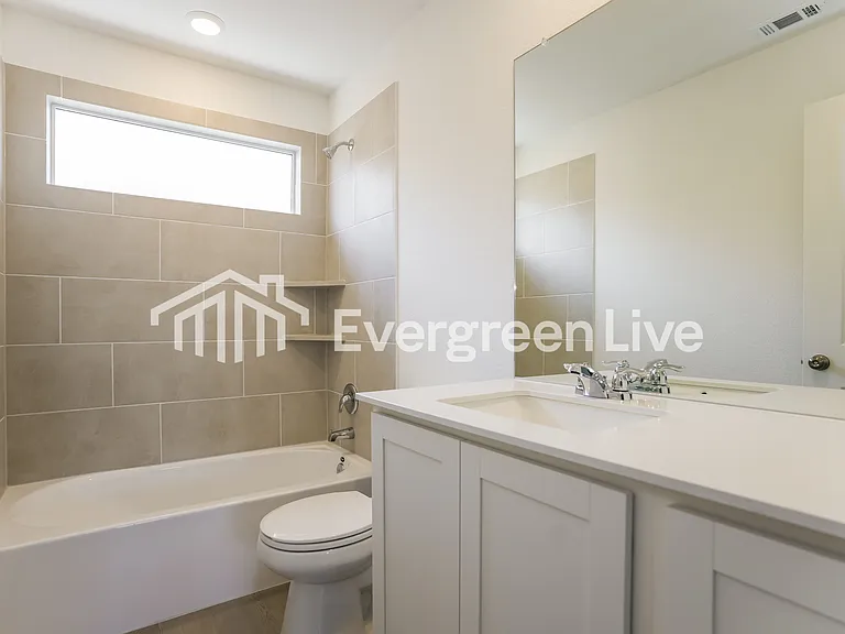 1410 Roaming Oak Bnd — Photo 9
