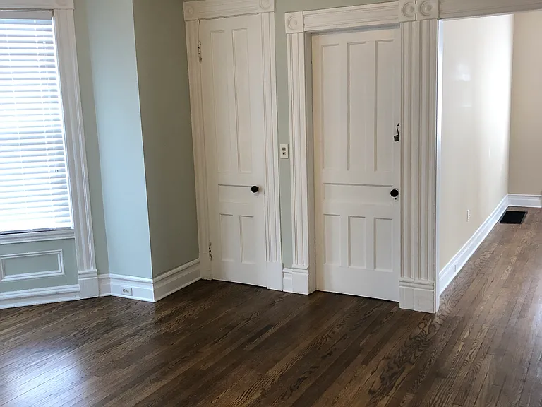 118-120 W Gibson St — Photo 3
