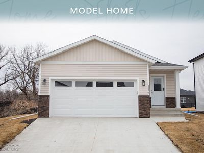 1136 55th Ave W, West Fargo, ND, 58078
