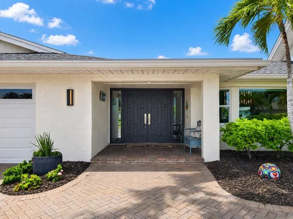 812 SNUG ISLAND, CLEARWATER BEACH, FL 33767