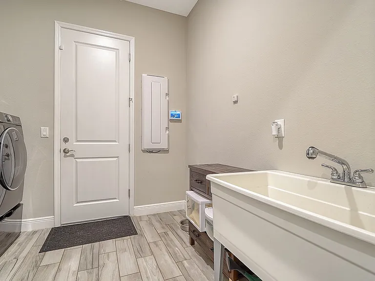 6325 Rivo Lakes Blvd — Photo 34