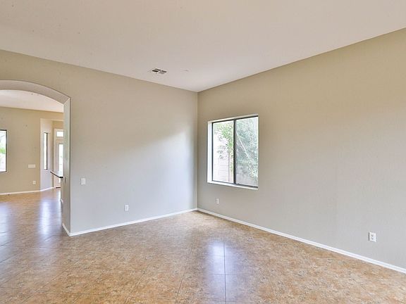 4th image of 2344 N Cabot Cir