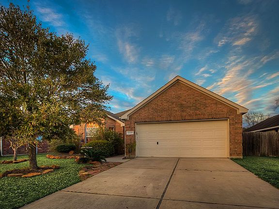 21535 Forest Colony
