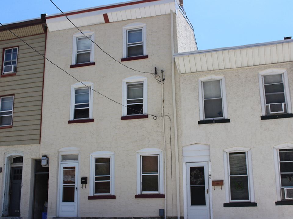 1st image of 147 Hermitage St #1