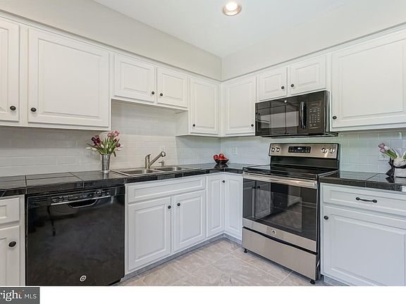 4th image of 431 Westridge Dr