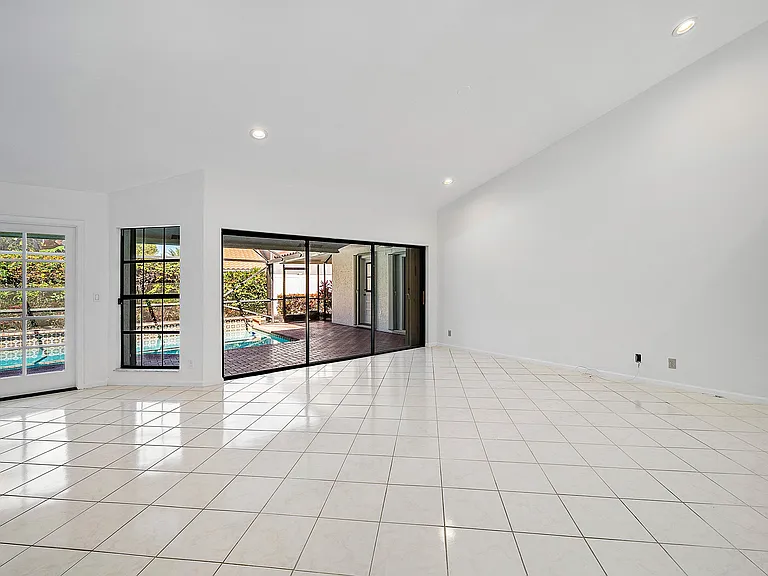 6005 Buena Vista Ct — Photo 30
