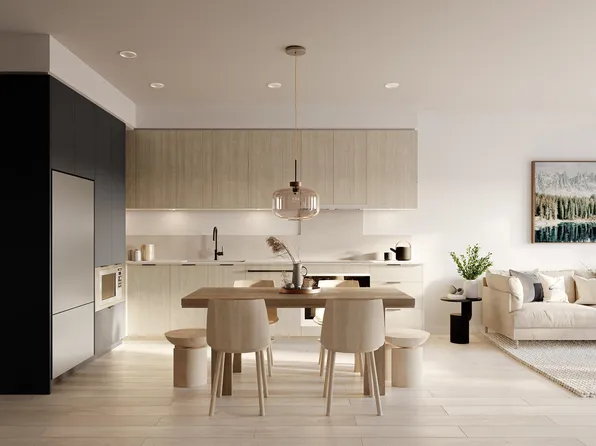 968 Lytton St #218, North Vancouver, BC V7H 2A5