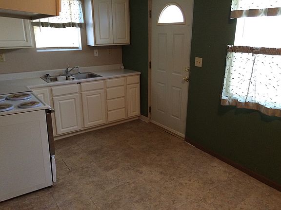 2nd image of 119 2nd St #1