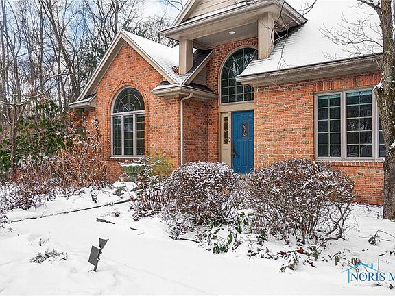 3rd image of 5962 Lynwood Ct