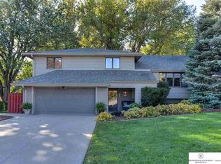 13923 Pierce St, Omaha, NE 68144