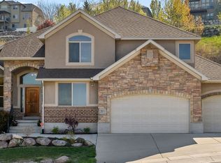 283 E Eagleridge Dr, North Salt Lake, UT 84054