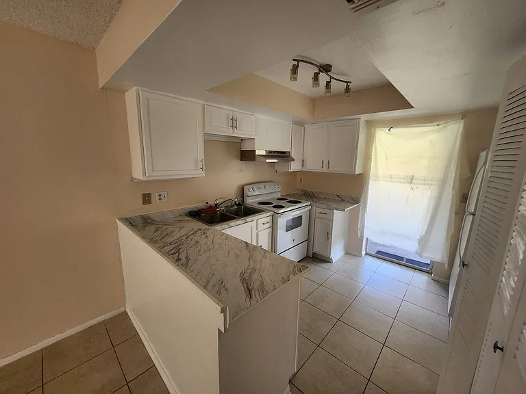 29 W Country Cove Way — Photo 4
