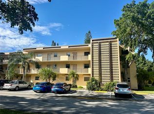 Carriage Hills, Hollywood, FL 33024
