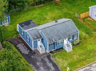 14 Oliveira Ave, Acushnet, MA 02743