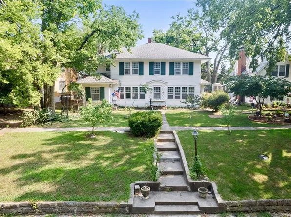 615 E Myrtle St, Independence, KS 67301