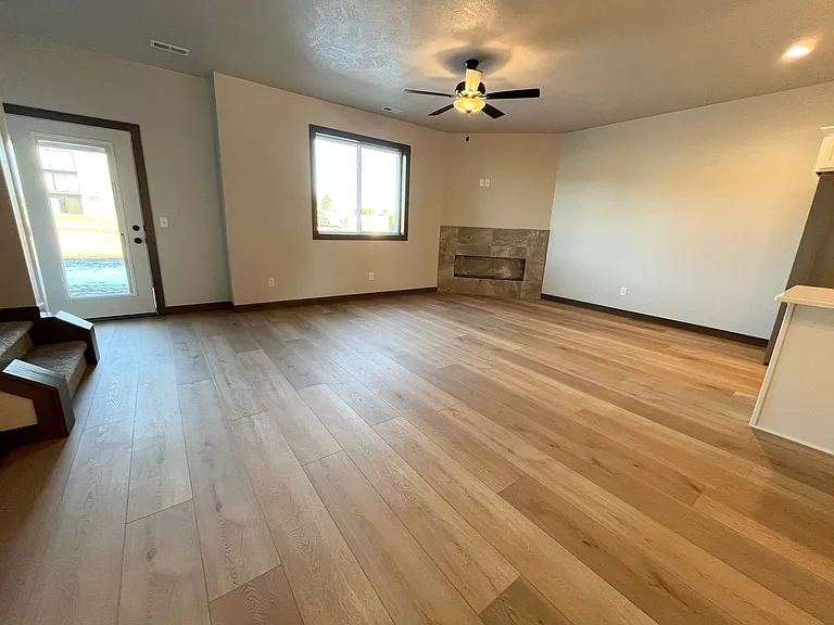 2420 E Caolinn Pl — Photo 4