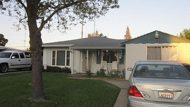 1st image of 4927 62nd St
