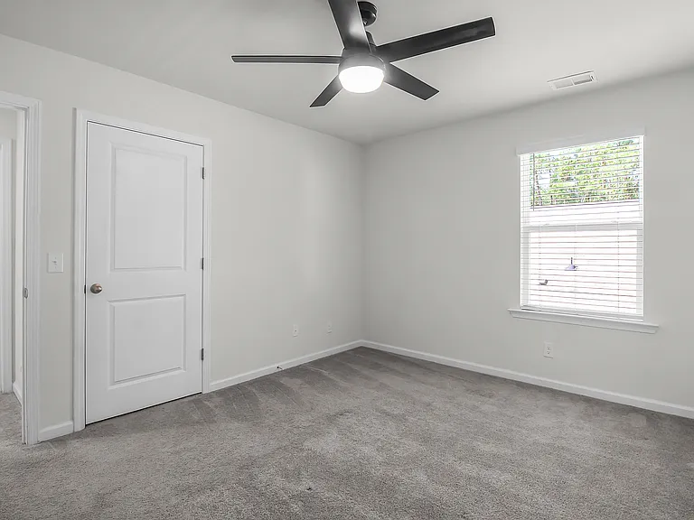 110 Cole St — Photo 46