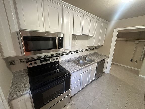 5th image of 10069 Livingston Ave #10069