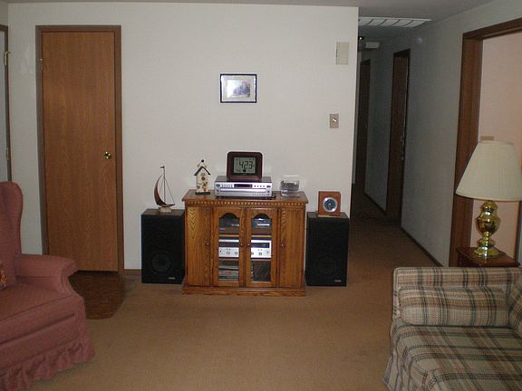 3rd image of 11106 Lakeland Dr