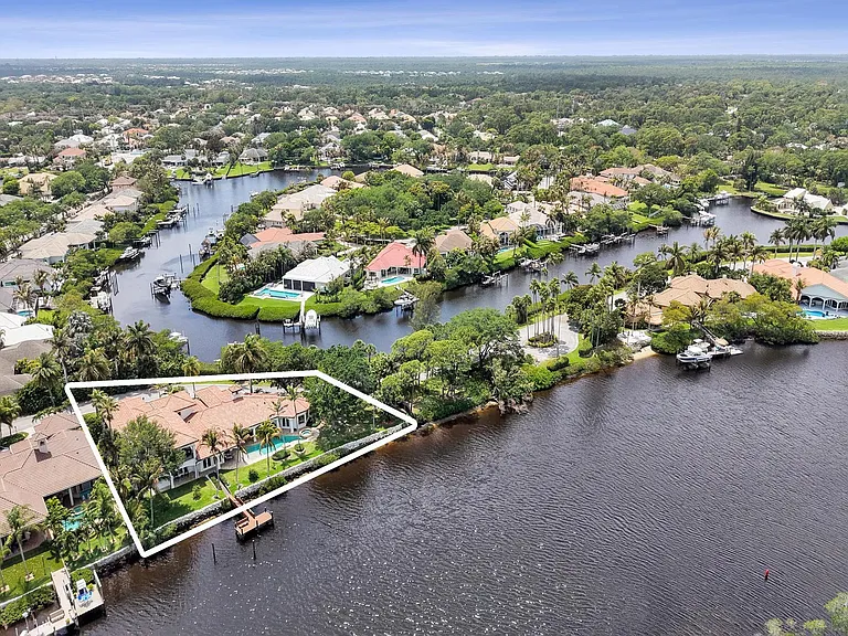 18669 SE Palm Island Ln — Photo 58