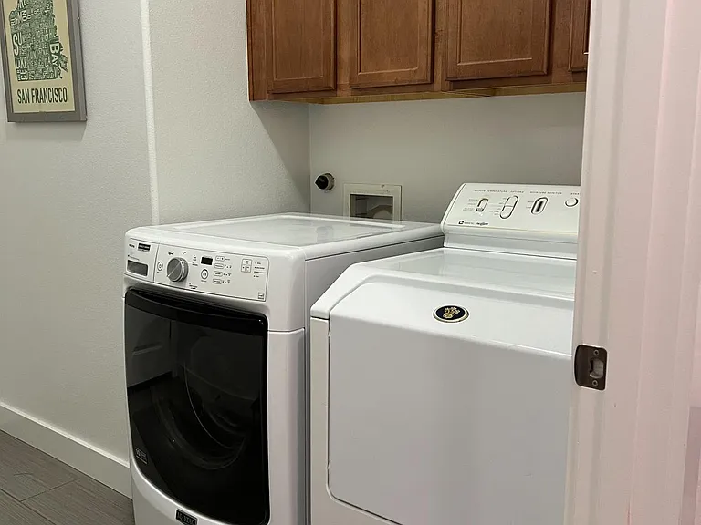 Hunters Cir — Photo 10