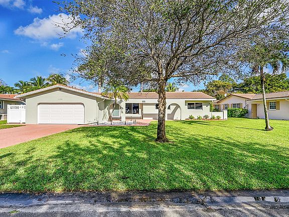 3rd image of 11281 NW 43rd Street