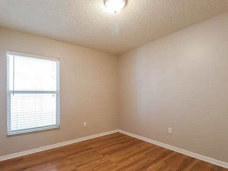 6713 Summer Cove Dr — Photo 16