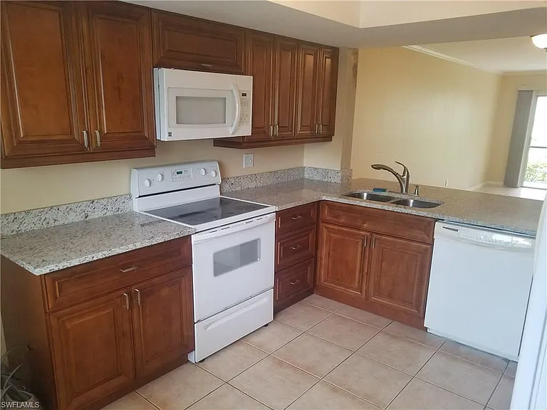5697 Rattlesnake Hammock Rd #101C — Photo 7