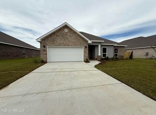 13440 Crane Dr, Vancleave, MS 39565