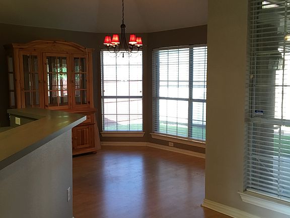 3rd image of 1100 Ben Dr