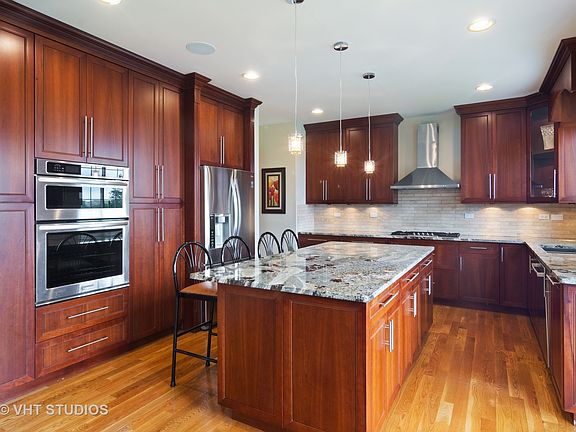 5th image of 1003 Singing Hills Dr