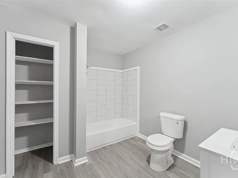 2120 Bulloch St #2122 — Photo 3