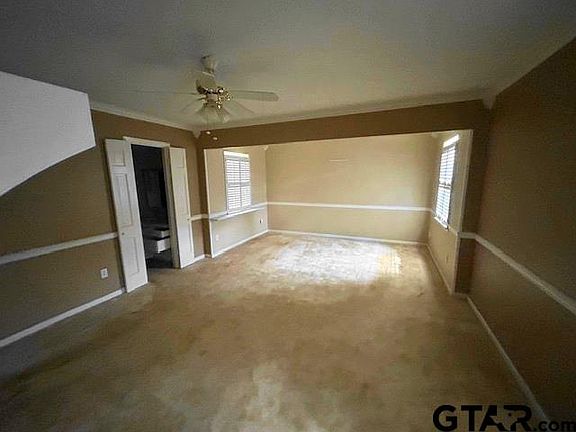2nd image of 590 N Elm St