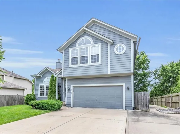 18504 Spruce St, Gardner, KS 66030