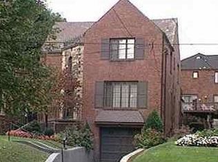 5446 Beacon St, Pittsburgh, PA 15217