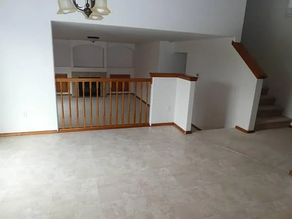 3 bed, 2.5 bath, 1877 sqft, $2,275 — Photo 4
