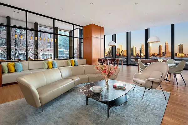 Rented by Voro NYC | media 32